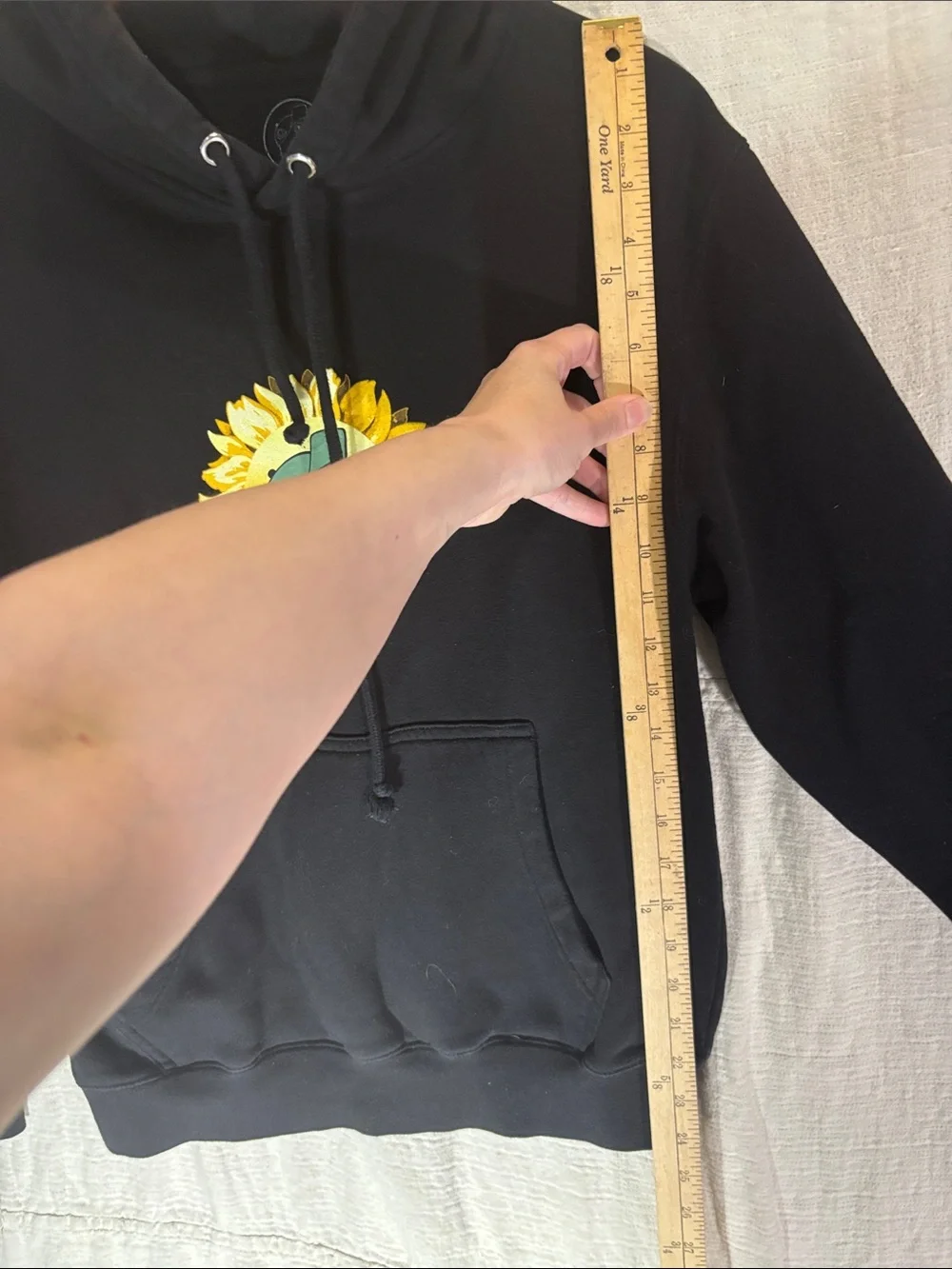 Buc-ee’s You Are My Sunshine Black Sunflower Graphic Hoodie Size S Like New
